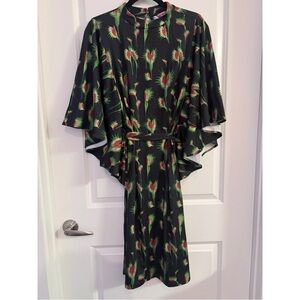 NWOT ELLE REBEL/REBEL LOVE VENUS FLYTRAP KIMONO DRESS - MD